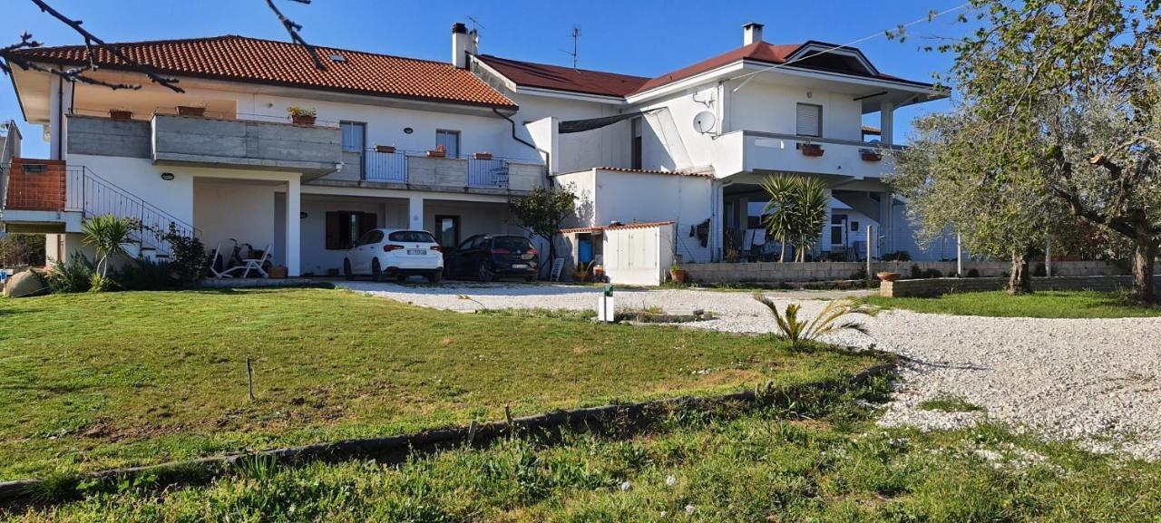 Casa Vacanze Cerreto 3 Miglianico ภายนอก รูปภาพ